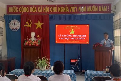 TỔ CHỨC LỄ TRƯỞNG THÀNH ĐỘI VÀ KẾT NẠP ĐOÀN VIÊN CHO HỌC SINH KHỐI 9